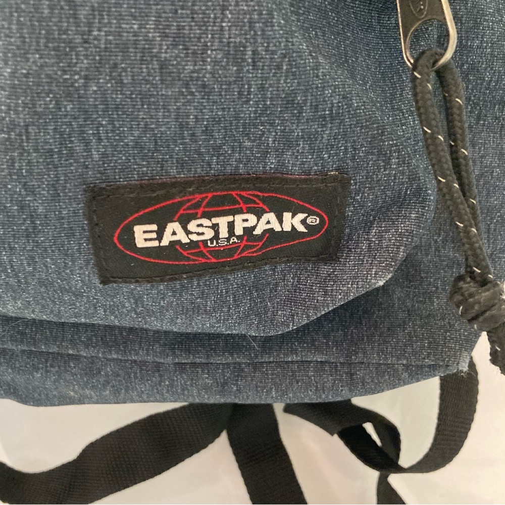 COPY - Eastpak bag in great condition